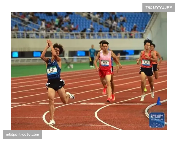 全运会男子4×800米接力四川队尹子豪落后50米逆转,600米冲刺引爆全场 全运会男子4×800米接力四川队尹子豪落后50米逆转,600米冲刺引爆全场