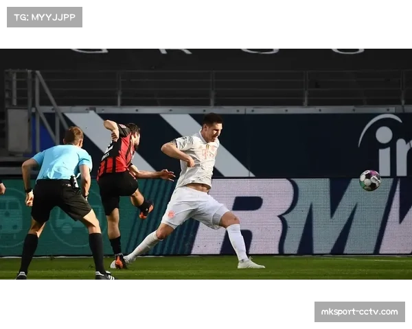 “战术复盘：科瓦奇变阵三后卫，多特蒙德进攻效率提升”